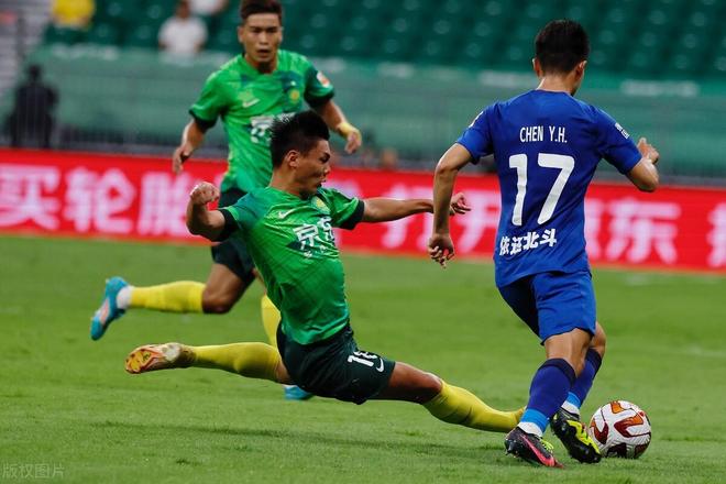 电竞平台-赛艇锦标赛焦点战：陇右雄狮队翻盘祁连雷豹队，外线火力全开。团队防守值得称道的简单介绍